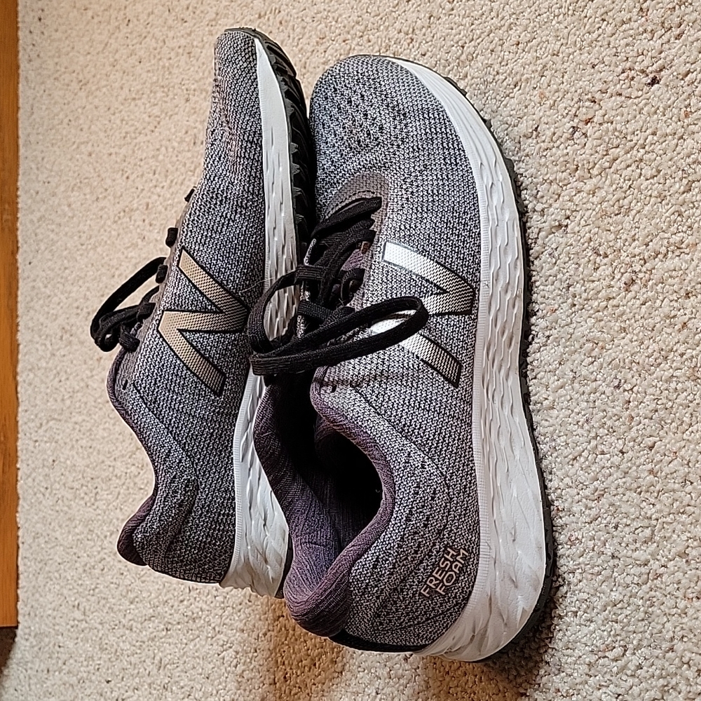 New Balance Fresh Foam Arishi women sz 8